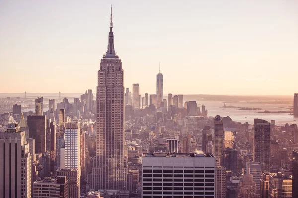 Observing View Manhattan Downtown Skyline Famous Empire State Building Skyscrapers — Stock Photo, Image