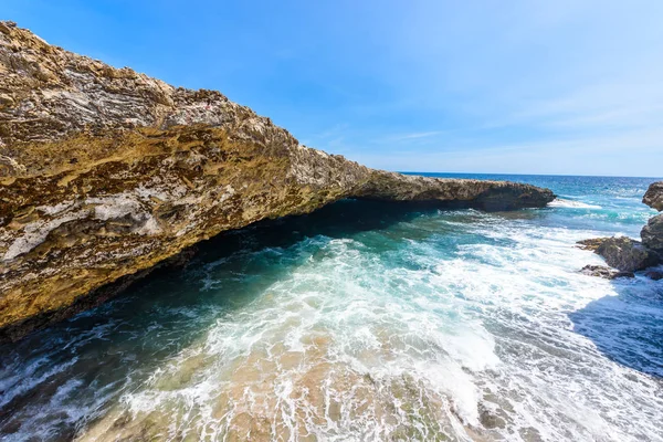 Fale Plaży Parku Narodowym Shete Boka Karaibskiej Wyspie Curacao Wyspy — Zdjęcie stockowe