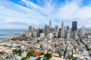 San Francisco şehir merkezinde, California, ABD iş merkezinin manzarası.