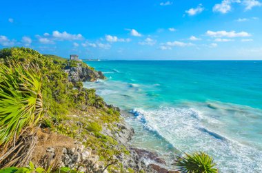 Maya harabelerini Quintana Roo, Meksika tropikal sahilinde bir tulum.