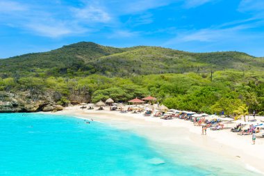 Grote KNIP plaj beyaz kum ve turkuaz su, Curacao, Hollanda Antilleri.