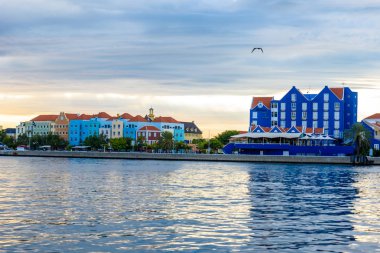 Renkli binalar Willemstad şehir, Curacao, Hollanda Antilleri.