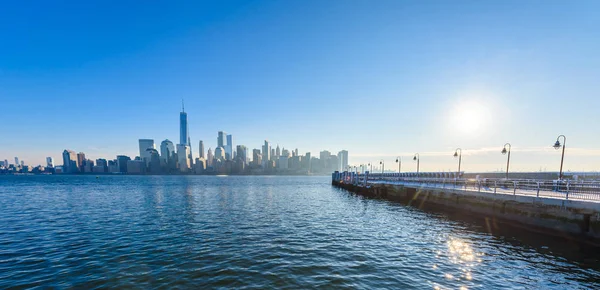 Vacker Utsikt Till New York Manhattan Över Hudsonfloden Från Liberty — Stockfoto