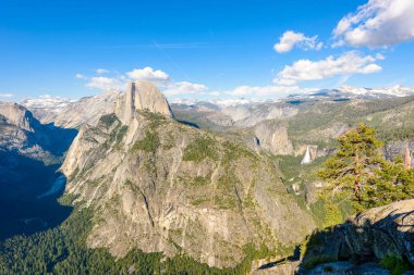 Half Dome, Yosemite Vadisi'nden, Vernal görünümünü ve Nevada Falls buzul noktadan Yosemite Milli Parkı ', California, ABD