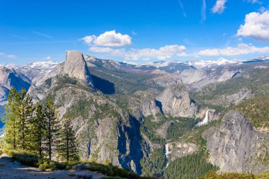 Half Dome, Yosemite Vadisi'nden, Vernal görünümünü ve Nevada Falls buzul noktadan Yosemite Milli Parkı ', California, ABD
