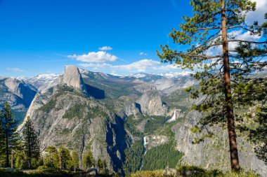 Half Dome, Yosemite Vadisi'nden, Vernal görünümünü ve Nevada Falls buzul noktadan Yosemite Milli Parkı ', California, ABD