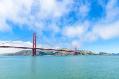 Golden Gate Köprüsü San Francisco - torpido Wharf, Kaliforniya, ABD açısından.