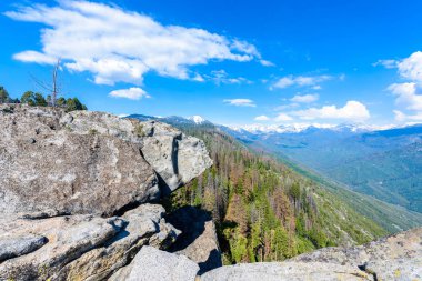 Sequoia National Park, Kaliforniya, ABD'de Hiking Moro Rock - görünümünden