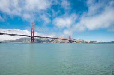 Golden Gate Köprüsü San Francisco - torpido Wharf, Kaliforniya, ABD açısından.