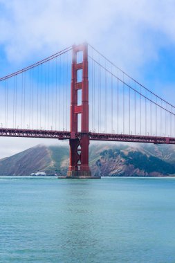 Golden Gate Köprüsü San Francisco - torpido Wharf, Kaliforniya, ABD açısından.
