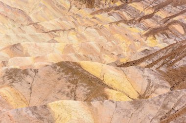 Zabriskie noktası - ayrıntı görünümü renkli sırtlar ve kum oluşumu, ölüm Vadisi Milli Parkı, Kaliforniya, ABD.