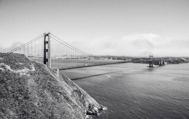 Golden Gate Köprüsü San Francisco manzarası içinde belgili tanımlık geçmiş yaz - panoramik pil Spencer - San den Bay Area, Golden Gate Ulusal rekreasyon alanı, California, ABD mavi gökyüzü ve bulutlar ile güzel bir güneşli gün ile
