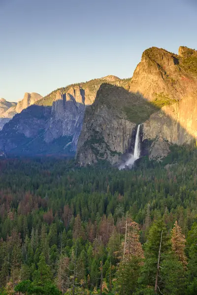 Vue Sur Vallée Yosemite Les Chutes Voile Mariée Depuis Tunnel — Photo