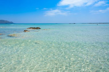 Cennet plaj turkuaz su Elafonisi, Crete, Yunanistan.