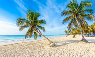Playa Paraiso beach adlı gündoğumu, Tulum, Meksika.