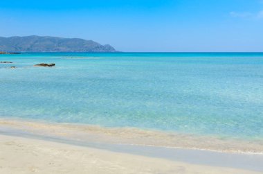 Cennet plaj turkuaz su Elafonisi, Crete, Yunanistan.