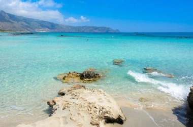Cennet plaj turkuaz su Elafonisi, Crete, Yunanistan.