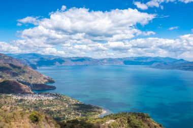 Küçük köylere San Pedro, San Marcos, San Juan ve Panajachel lake Atitlan Guatemala highland, panoramik görünüm.