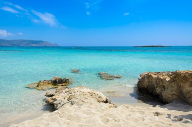 Cennet plaj turkuaz su Elafonisi, Crete, Yunanistan.