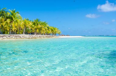 Güney su Caye - Barrier Reef ile Cennet plaj, Karayip Denizi, Belize, Orta Amerika, küçük tropik ada.