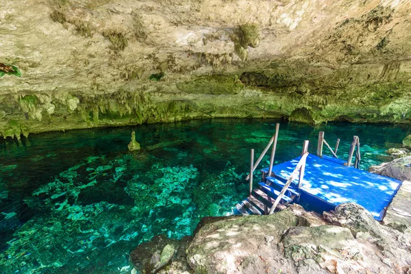 Cenote Dos Ojos Quintana Roo Mexico Deze Cenote Ligt Tulum — Stockfoto