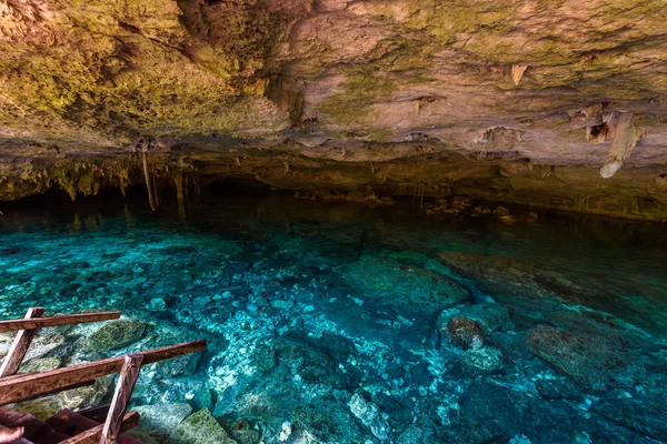 Cenote Dos Ojos Quintana Roo México Este Cenote Encuentra Cerca — Foto de Stock