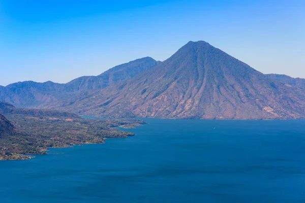 Vista Panorámica Del Lago Atitlán Volcanes Las Tierras Altas Guatemala — Foto de Stock