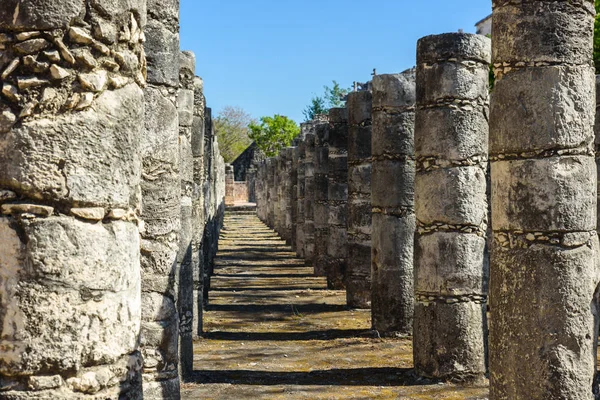 Rovine Chichen Itza Colonne Nel Tempio Dei Mille Guerrieri Yucatan — Foto Stock