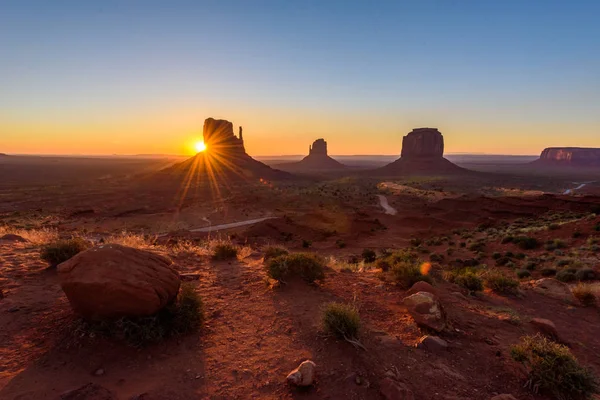 Lever Soleil Monument Valley Panorama Des Buttes Mitaines Centre Accueil — Photo