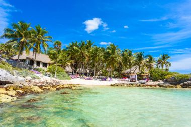 Tulum, Meksika, Karayipler deniz paradise beach Resort turkuaz suları ile eğlence.