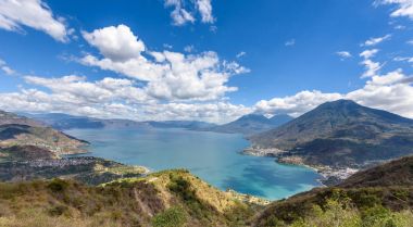 Küçük köylere San Pedro, San Marcos, San Juan ve Panajachel lake Atitlan Guatemala highland, panoramik görünüm.