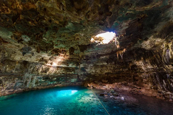 Cenote Samula Dzitnup Pobliżu Valladolid Jukatan Meksyk — Zdjęcie stockowe