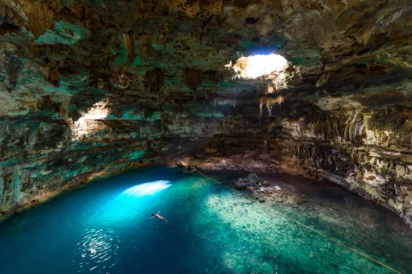 Cenote Samula Dzitnup Cerca Valladolid Yucatán México — Foto de Stock