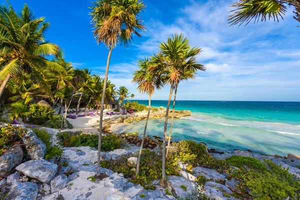 Rekreacja Paradise Beach Resort Turkusowych Wód Morzem Karaibskim Tulum Meksyku — Zdjęcie stockowe