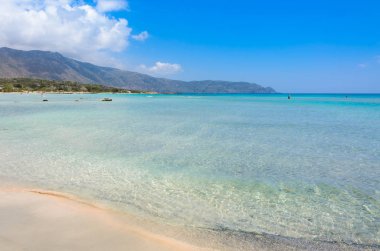 Cennet plaj turkuaz su Elafonisi, Crete, Yunanistan.