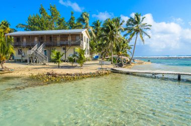 Tütün Caye - bungalov Barrier Reef ile Cennet plaj, Karayip Denizi, Belize, Orta Amerika, küçük tropik adada