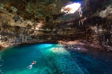 Hipotermik Samula Dzitnup Valladolid, Yucatan, Meksika yakınlarında.