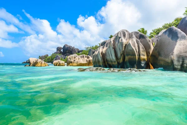 Source Dargent Beach Island Digue Seychelles — Stock Photo, Image