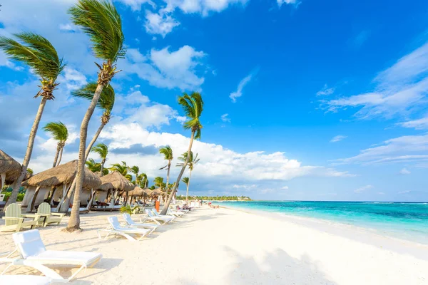 People Relaxing Akumal Beach Mexico — Stock Photo, Image