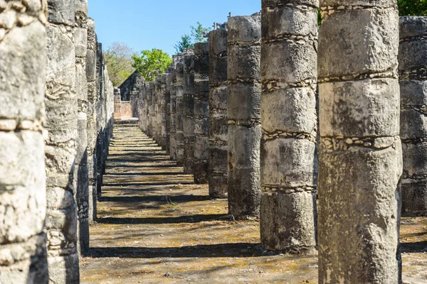 Ruínas Chichen Itza Colunas Templo Mil Guerreiros Yucatan México — Fotografia de Stock