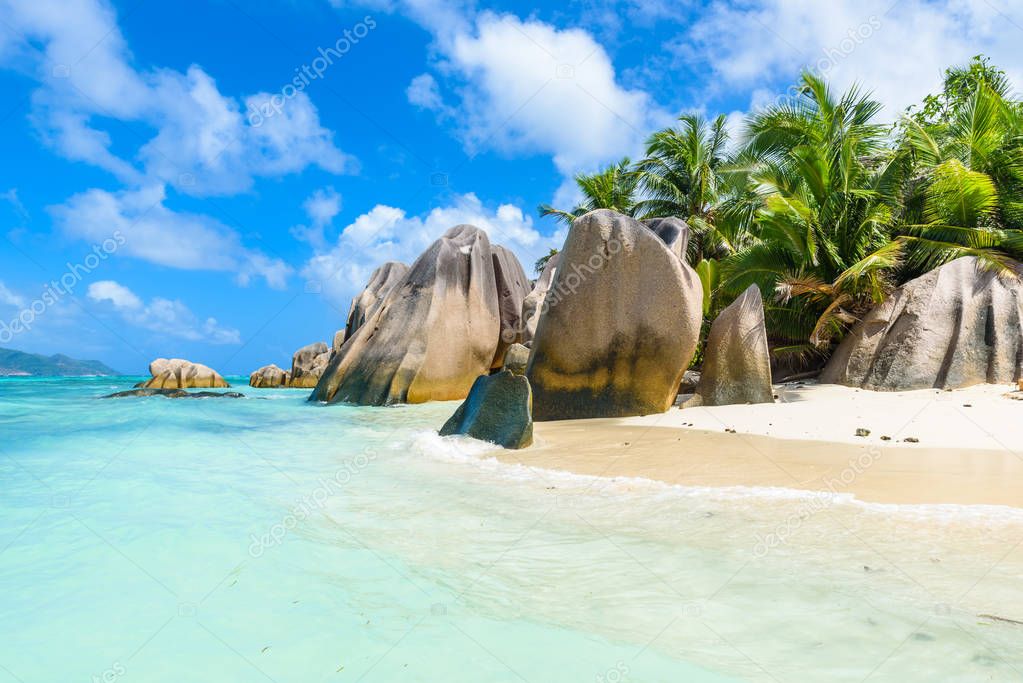 Фотообои Source dArgent Beach at island La Digue, Seychelles.