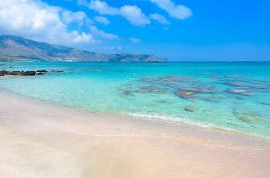 Cennet plaj turkuaz su Elafonisi, Crete, Yunanistan.