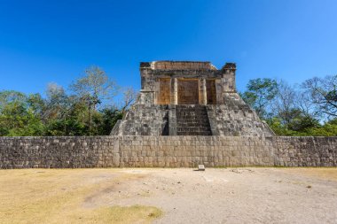 Chichen Itza, Yucatan, Meksika için eski tarihi kalıntılar, ballcourt görünümünü