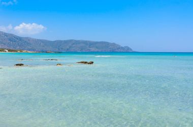 Cennet plaj turkuaz su Elafonisi, Crete, Yunanistan.