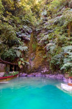 Fuentes Georginas - Kaplıcalar Zunil ve Quetzaltenango, Xela, Guatemala çevresinde doğal Havuzu.