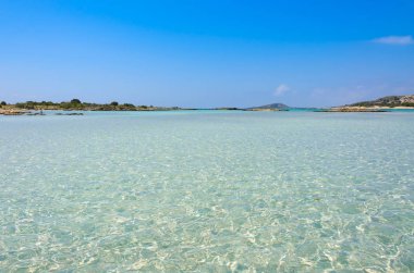 Cennet plaj turkuaz su Elafonisi, Crete, Yunanistan.
