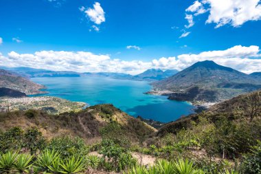Küçük köylere San Pedro, San Marcos, San Juan ve Panajachel lake Atitlan Guatemala highland, panoramik görünüm.