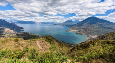 Küçük köylere San Pedro, San Marcos, San Juan ve Panajachel lake Atitlan Guatemala highland, panoramik görünüm.