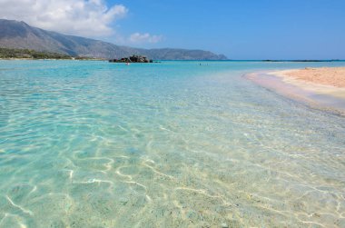 Cennet plaj turkuaz su Elafonisi, Crete, Yunanistan.