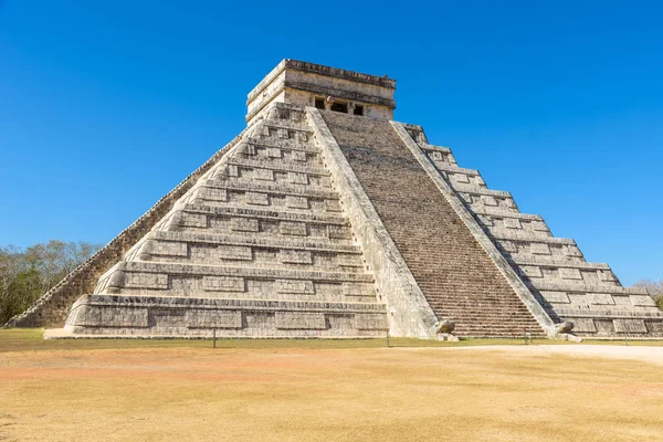 Chichén Itzá Pyramida Castillo Starověký Maya Ruiny Chrámu Yucatán Mexiko — Stock fotografie